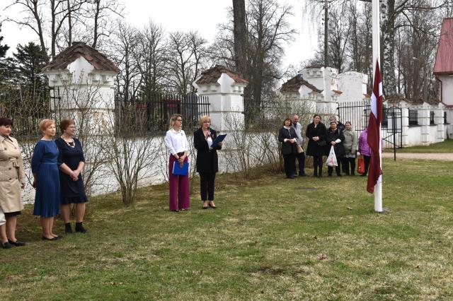 Atceroties Atmodas laika notikumus un godinot sarkanbaltsarkanā karoga pacelšanu, 02.04.2024.